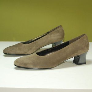 Vintage Salvatore Ferragamo Suede Heels New